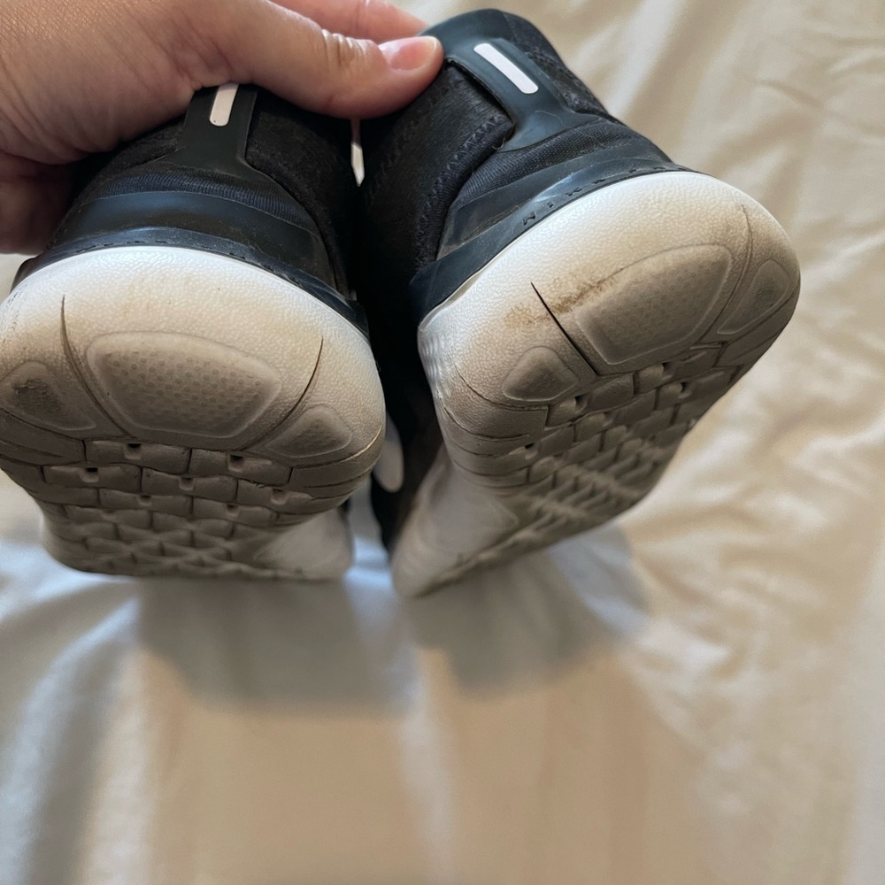 Nike Black Running Shoes- Women 7 - Picture 4 of 4